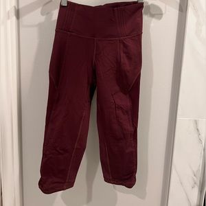 Lululemon knee cropped leggings